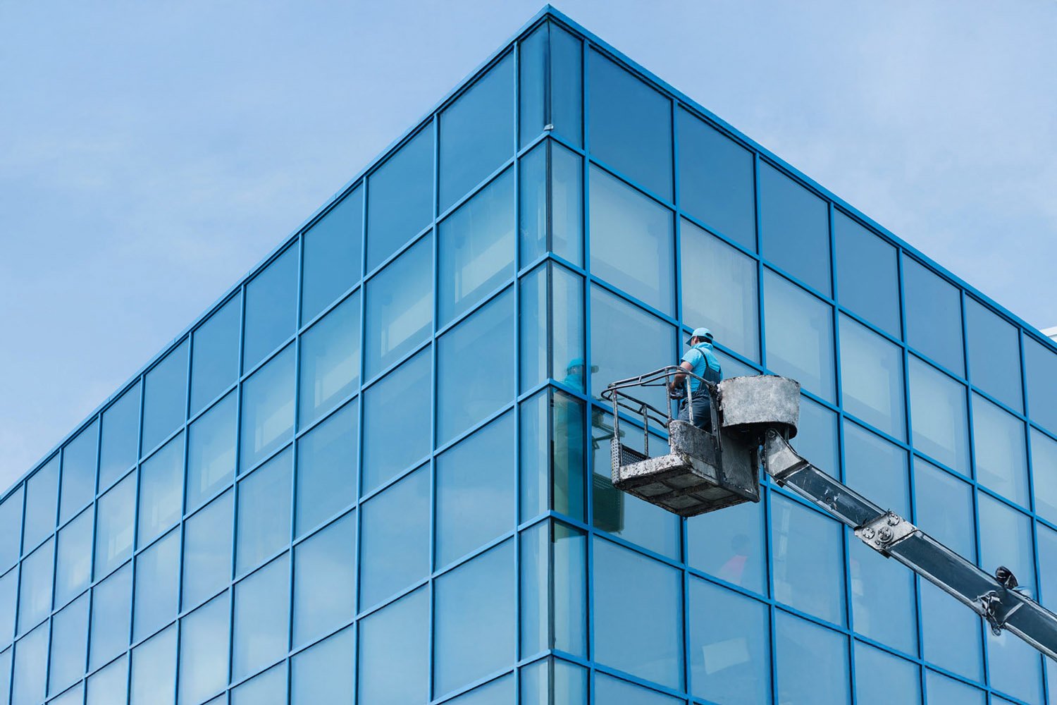 Glas- und Fassadenreinigung als Reinigungsdienstleistung in Hamburg
